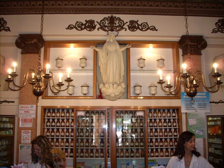 Farmacia dell'Assunta, Carpi - 05.JPG